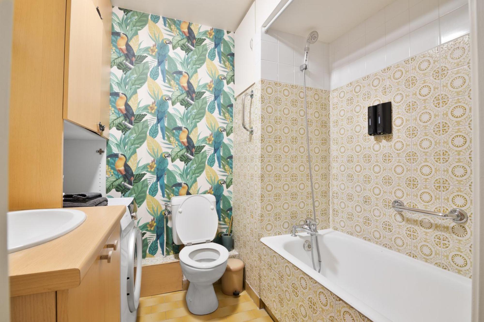 Charmant Studio Republique Jemmapes Free Netflix Париж Екстериор снимка